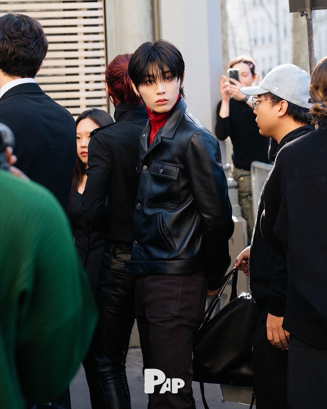 태산·이한·홍은채, 끌로에 쇼장을 장악한 올블랙 룩 — Look 4