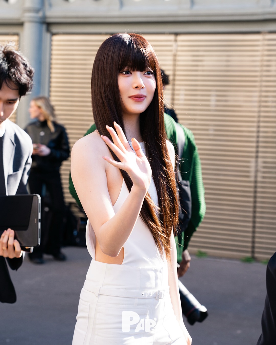 태산·이한·홍은채, 끌로에 쇼장을 장악한 올블랙 룩 — Look 8