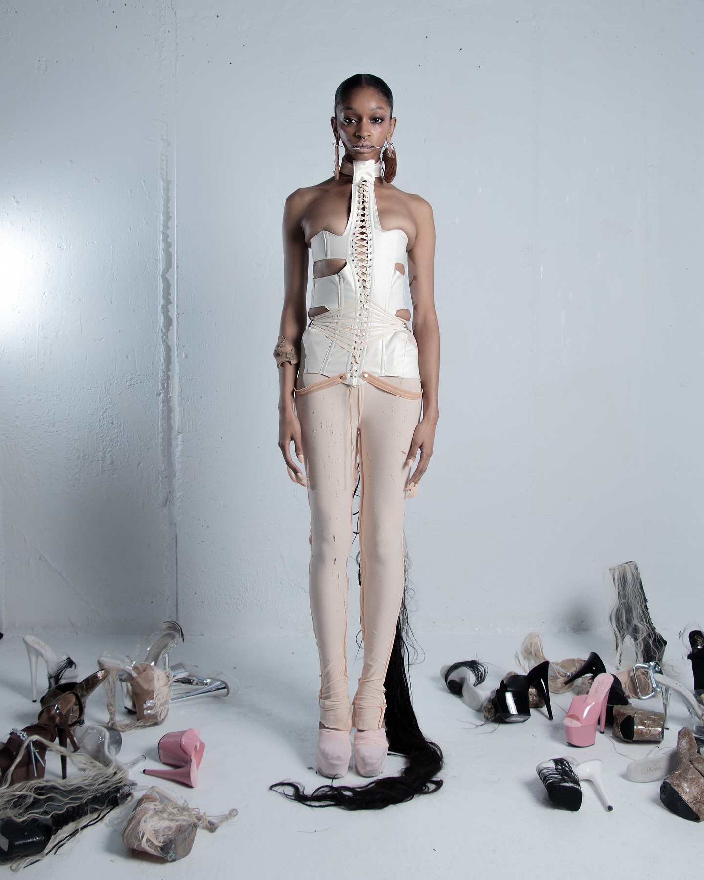 아메리카 우니베르소, 사이보그에서 찾은 미래 신체의 재구성 — Look 4