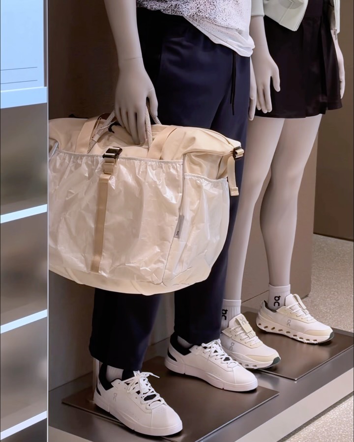 온, 한남동에 국내 첫 독립형 매장 오픈 — Look 8