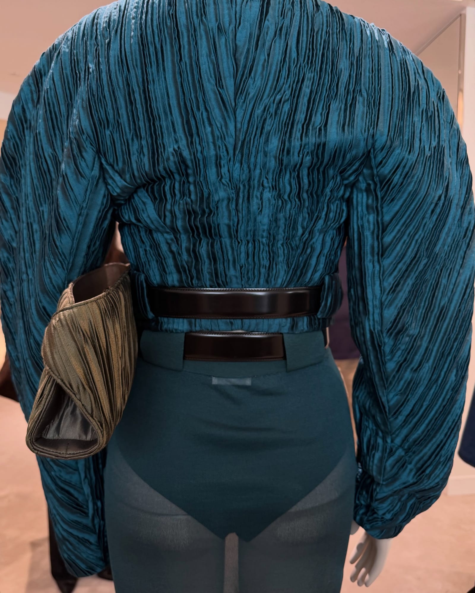런웨이가 끝난 뒤의 페라가모 — ferragamo, Look 2
