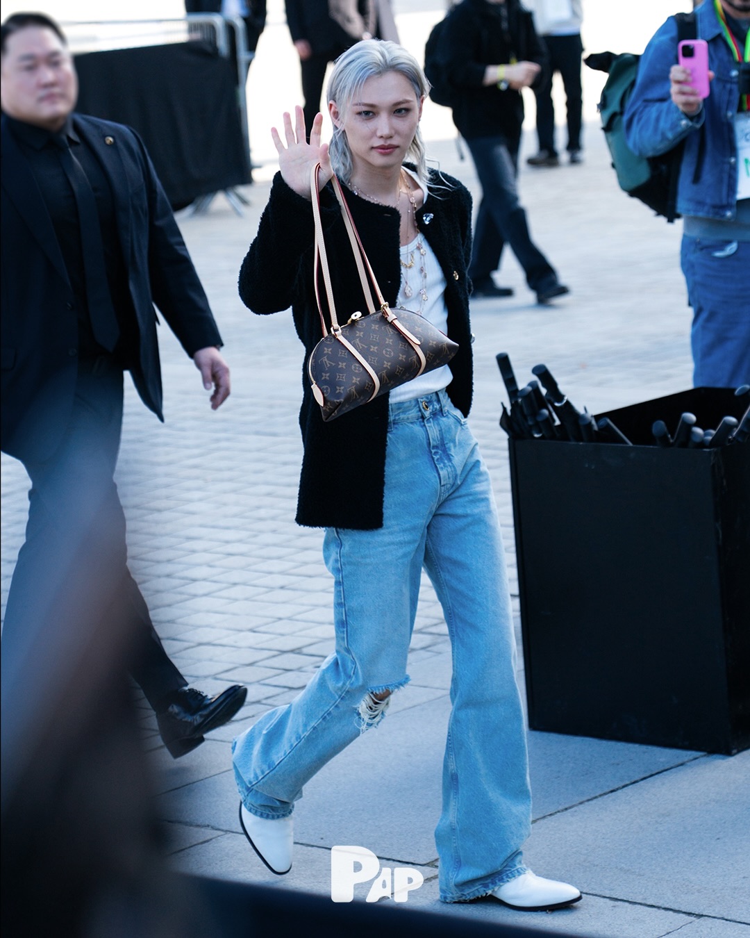 루이 비통 앰버서더 펠릭스, 파리서 포착 — Look 5