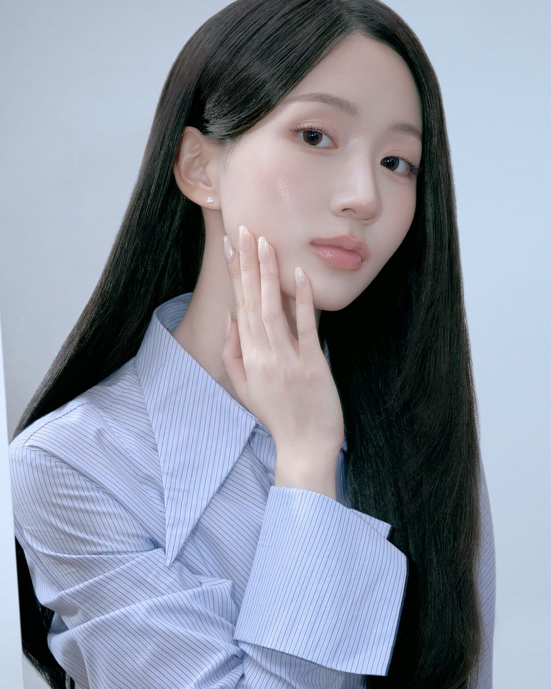해원의 얼굴을 3배로 당겨도 끄떡없는 이유 — haewon, Look 4