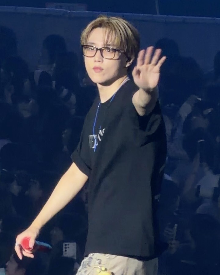 더보이즈, 데뷔 이후 모든 시간이 교차하는 무대 — Look 10