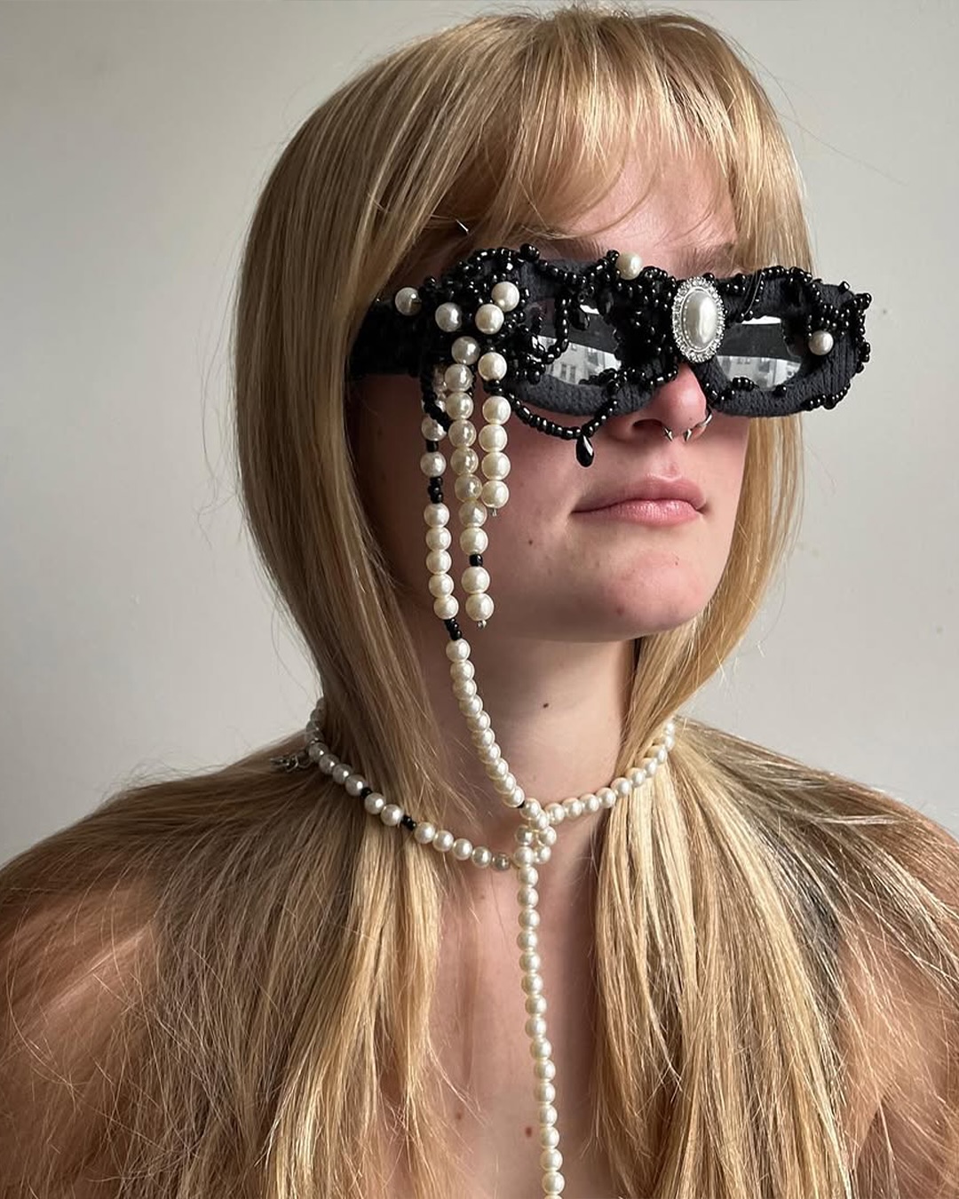 헬캣 아이웨어, 벨트 장착 선글라스로 아이웨어 경계를 허물다 — Look 2
