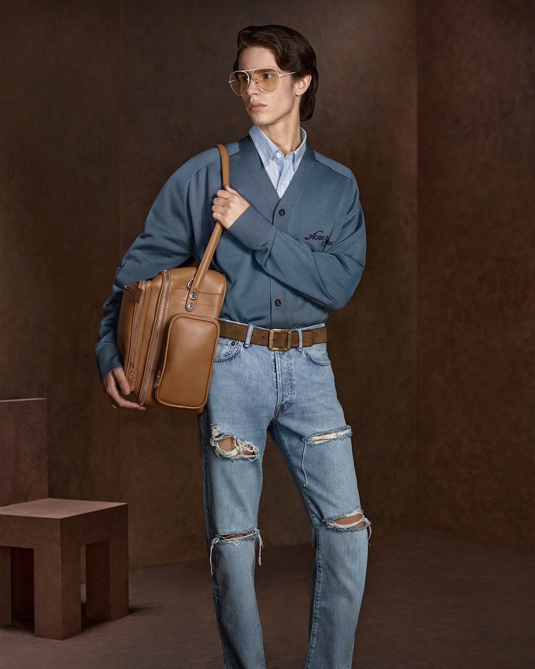 아크네 스튜디오 FW26, 30년 헤리티지를 담은 데님과 레더의 재정의 — Look 3