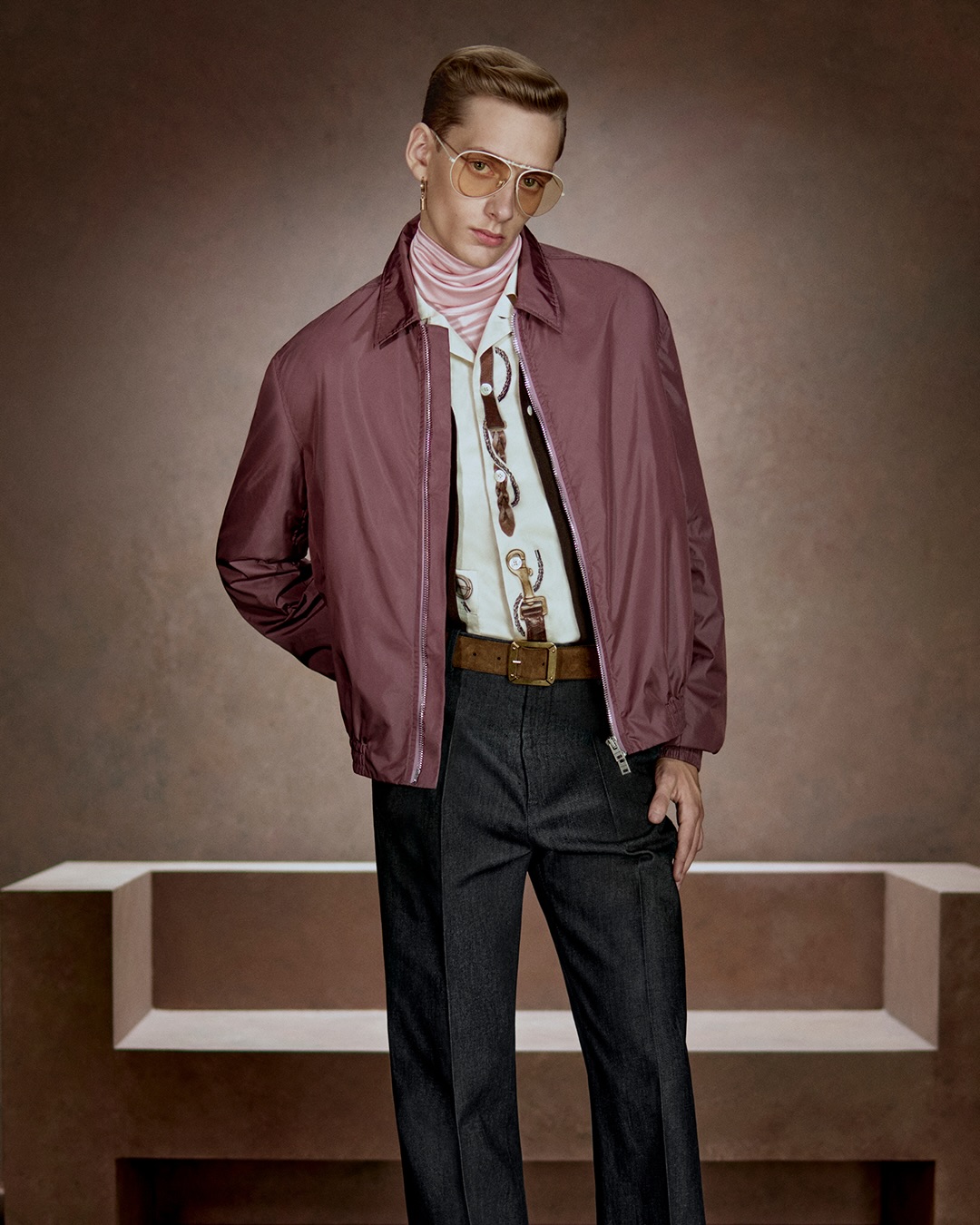 아크네 스튜디오 FW26, 30년 헤리티지를 담은 데님과 레더의 재정의 — Look 10