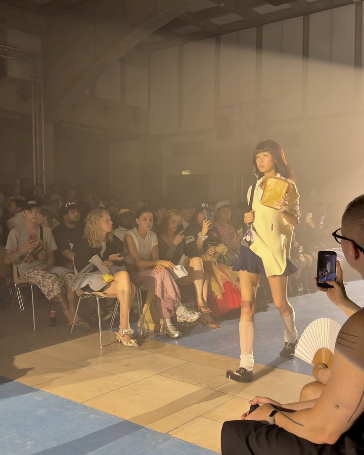 더블렛, 미래 소재로 다시 쓴 평범한 하루 — Look 3