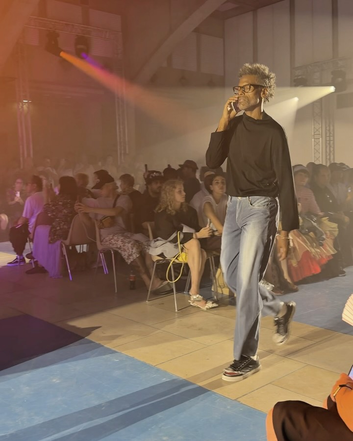 더블렛, 미래 소재로 다시 쓴 평범한 하루 — Look 5