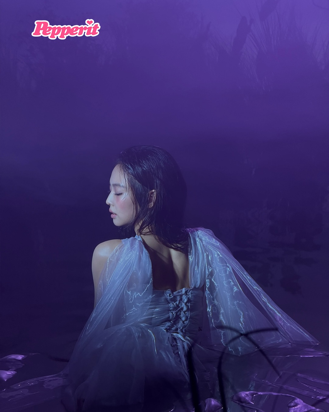 제니, 〈Fallen Angel〉 발매 직후 공개한 앨범 비하인드컷