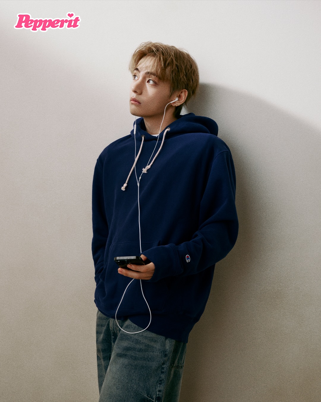 뷔, 챔피온 글로벌 앰버서더 발탁…'True Champion' 캠페인 얼굴로