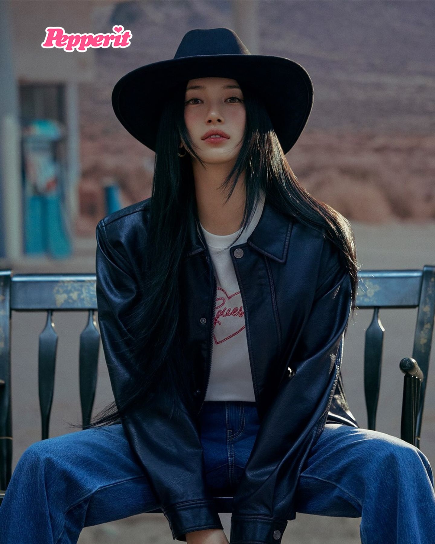 수지, 게스 10년차 뮤즈 카우걸로 돌아왔다