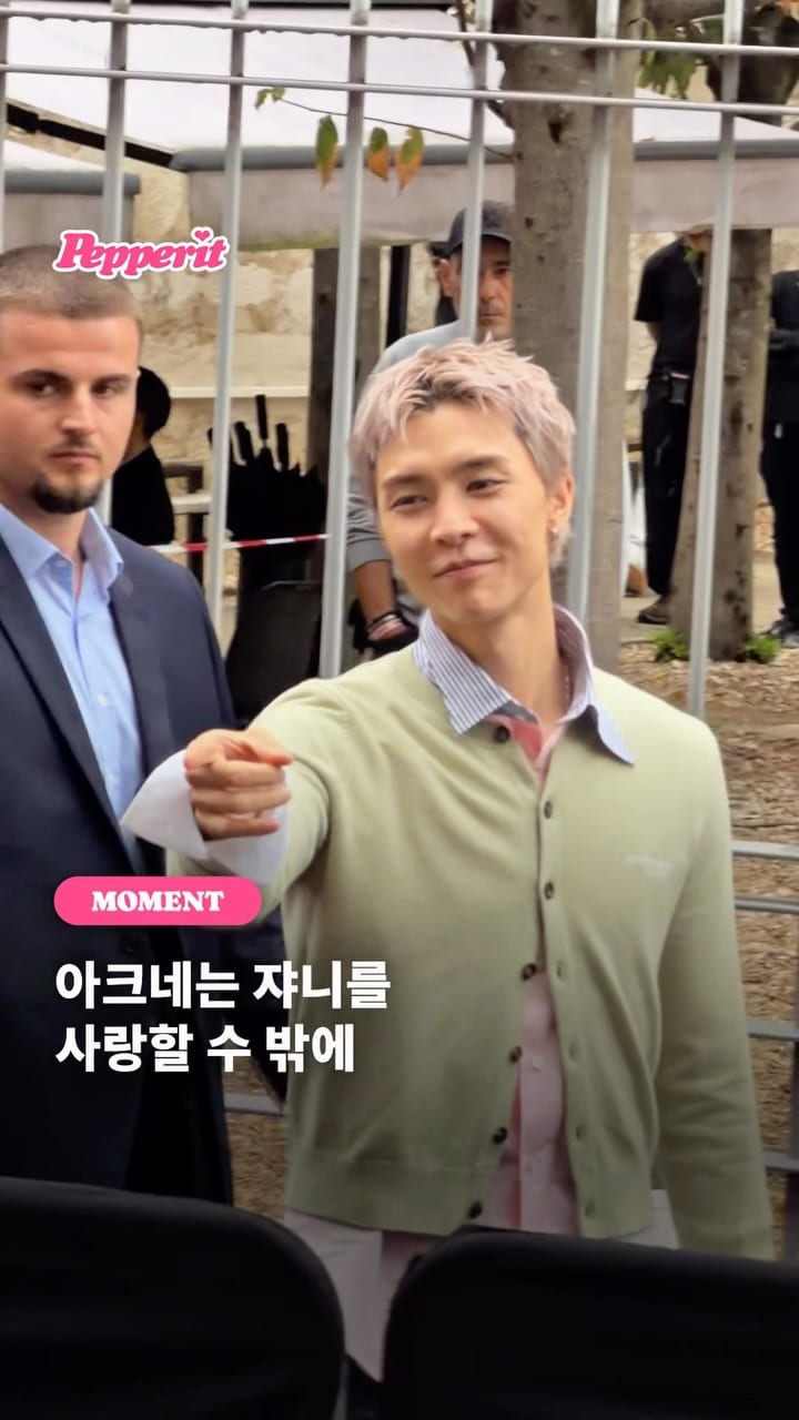 아크네 스튜디오, 쟈니를 또 부른 이유