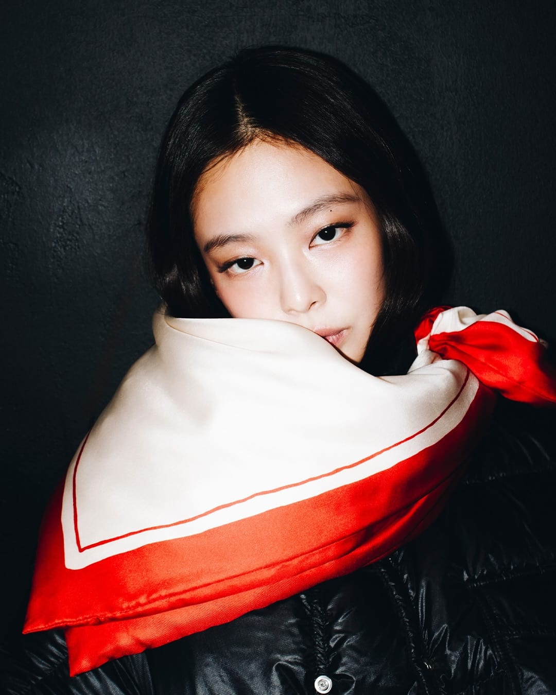 몽클레르 촬영장 속 제니가 너무 아름다워