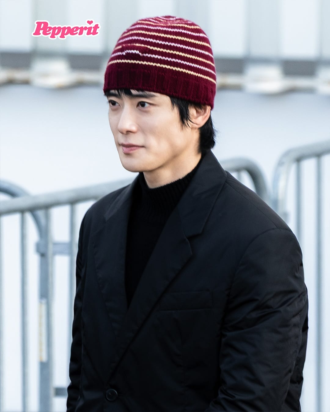 밀라노에 뜬 세 사람, 재현·사나·이도현 프라다 쇼장 접수