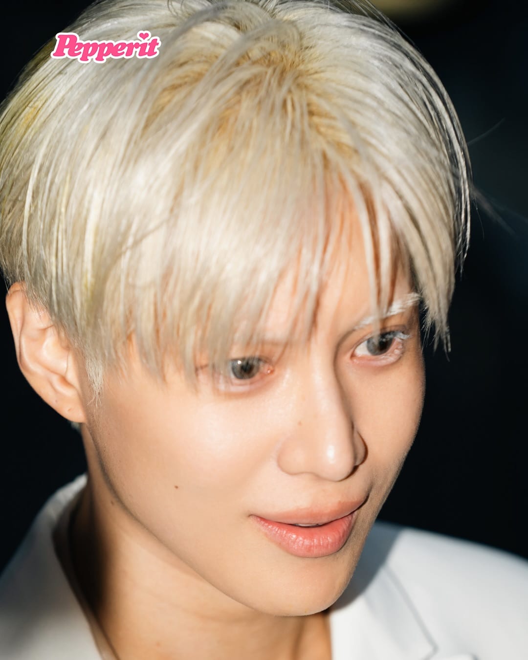 파리가 천국으로, 태민의 올 화이트 마르지엘라 순간