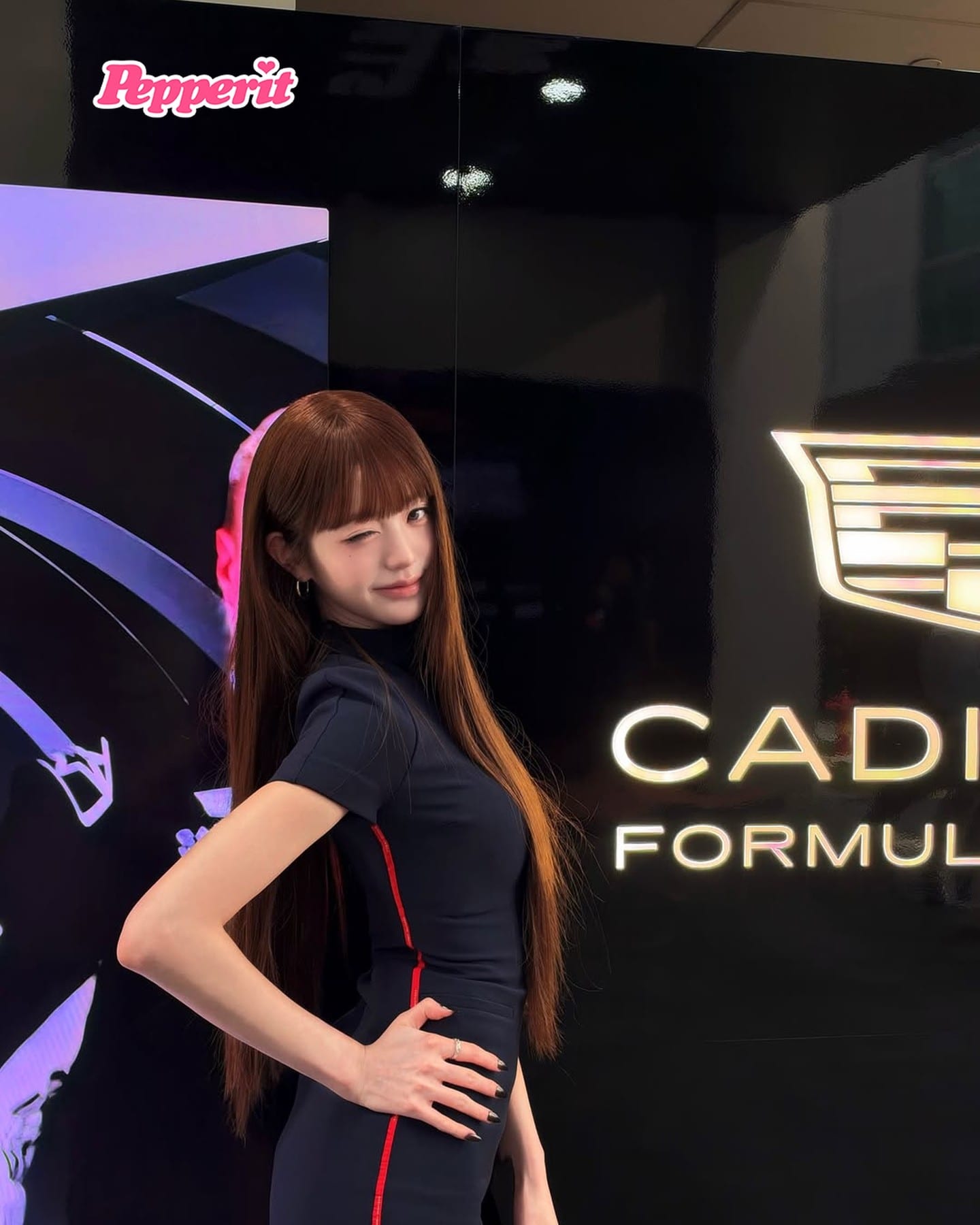 장원영, 싱가포르 F1 서킷에서 공개한 타미힐피거 룩