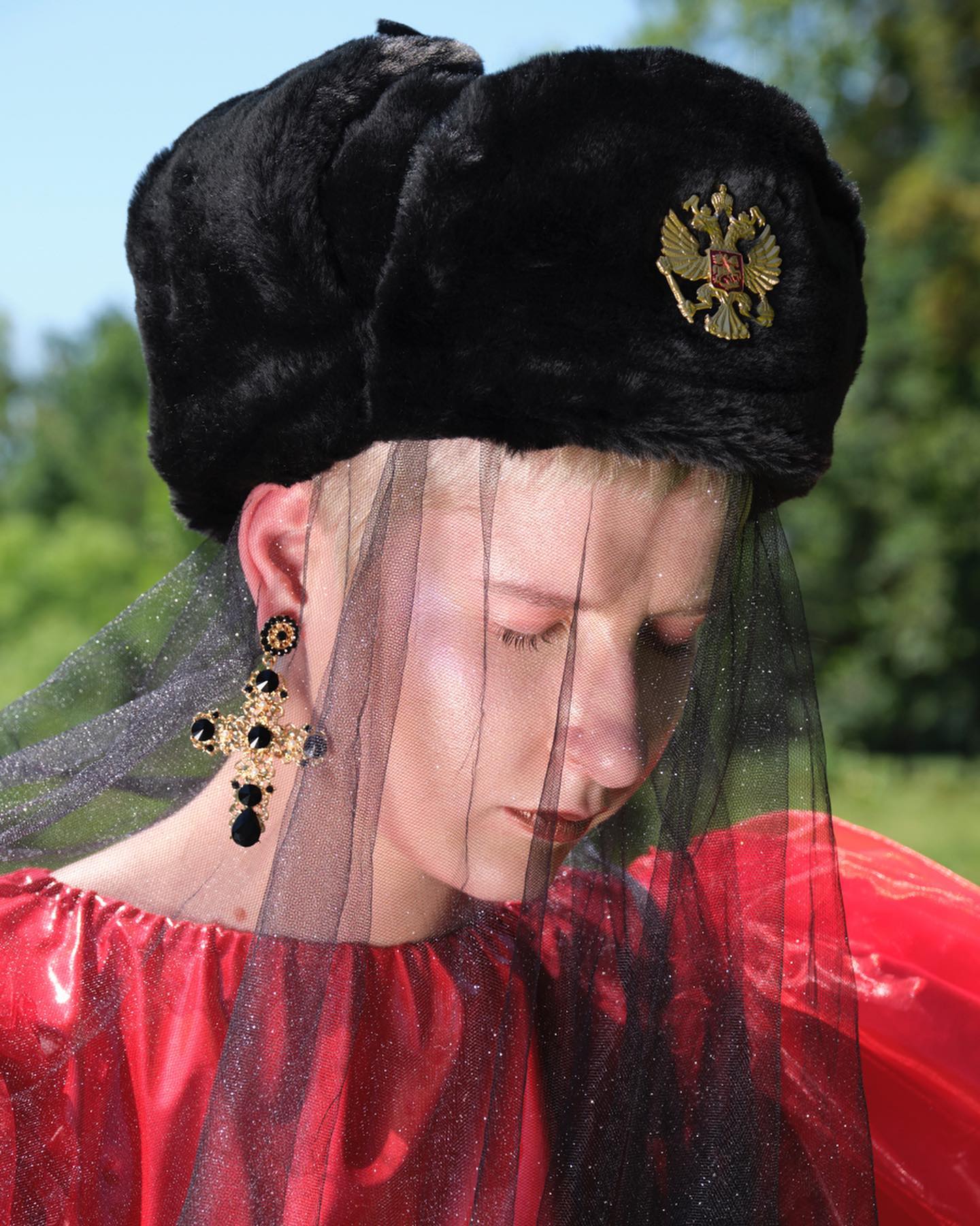 SMALL TOWN IT'S NOT DOWNTOWN — Look 5