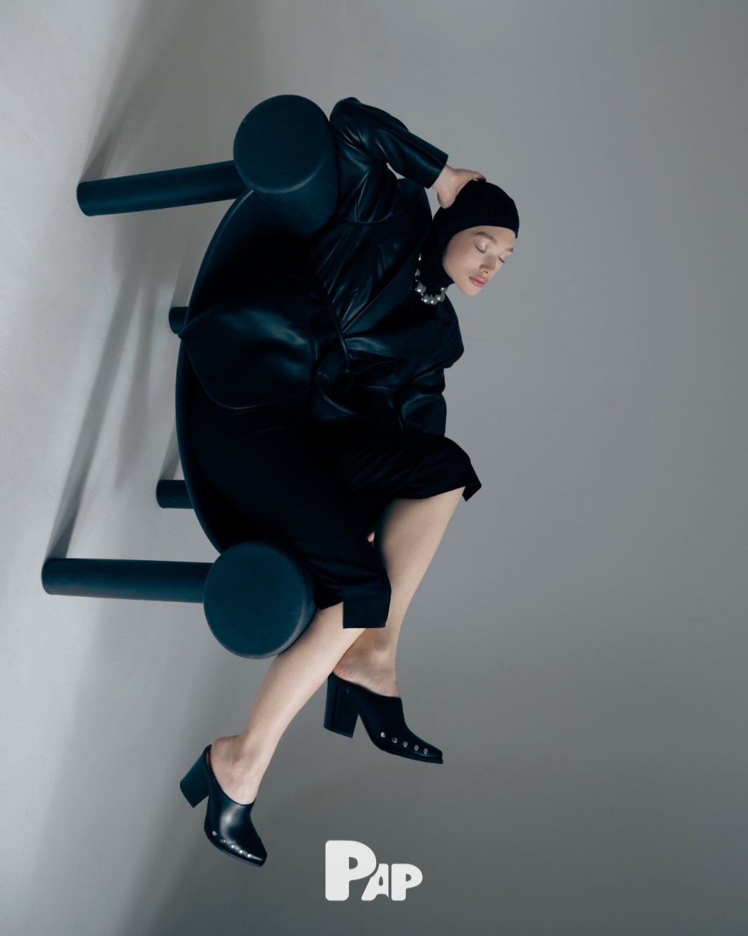 DISSOLVE — Look 1