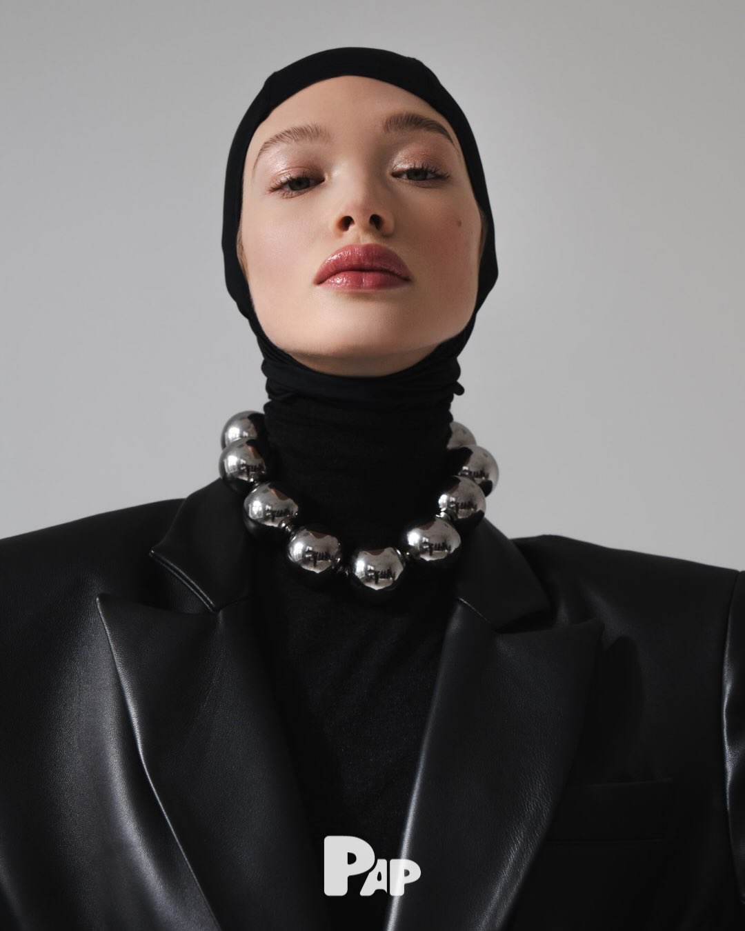 DISSOLVE — Look 2