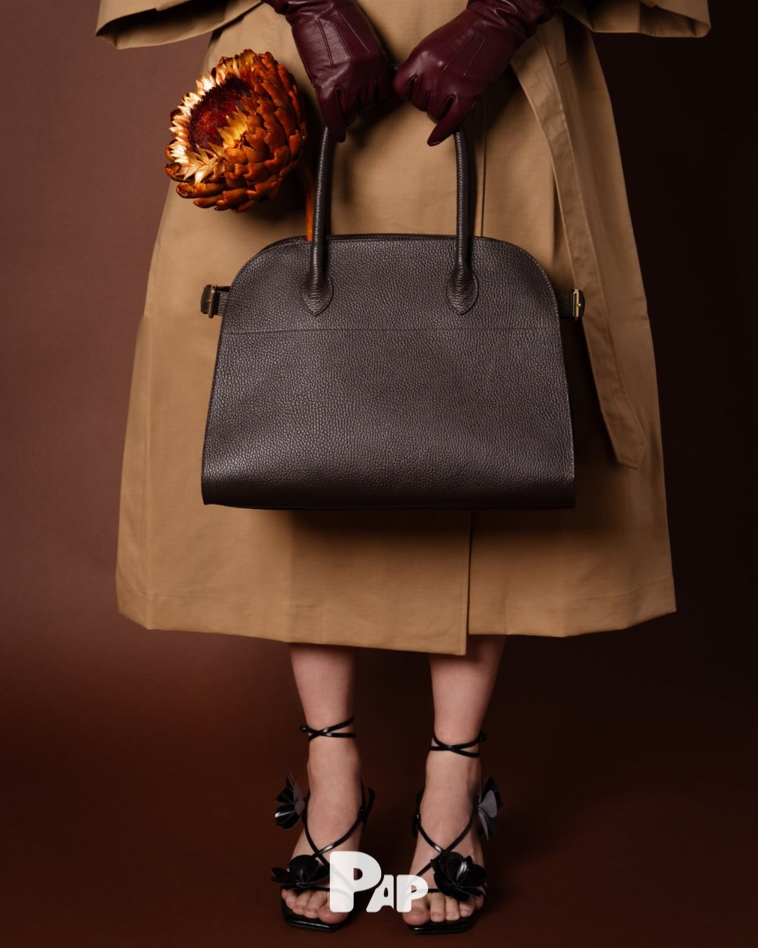 DISSOLVE — Look 10