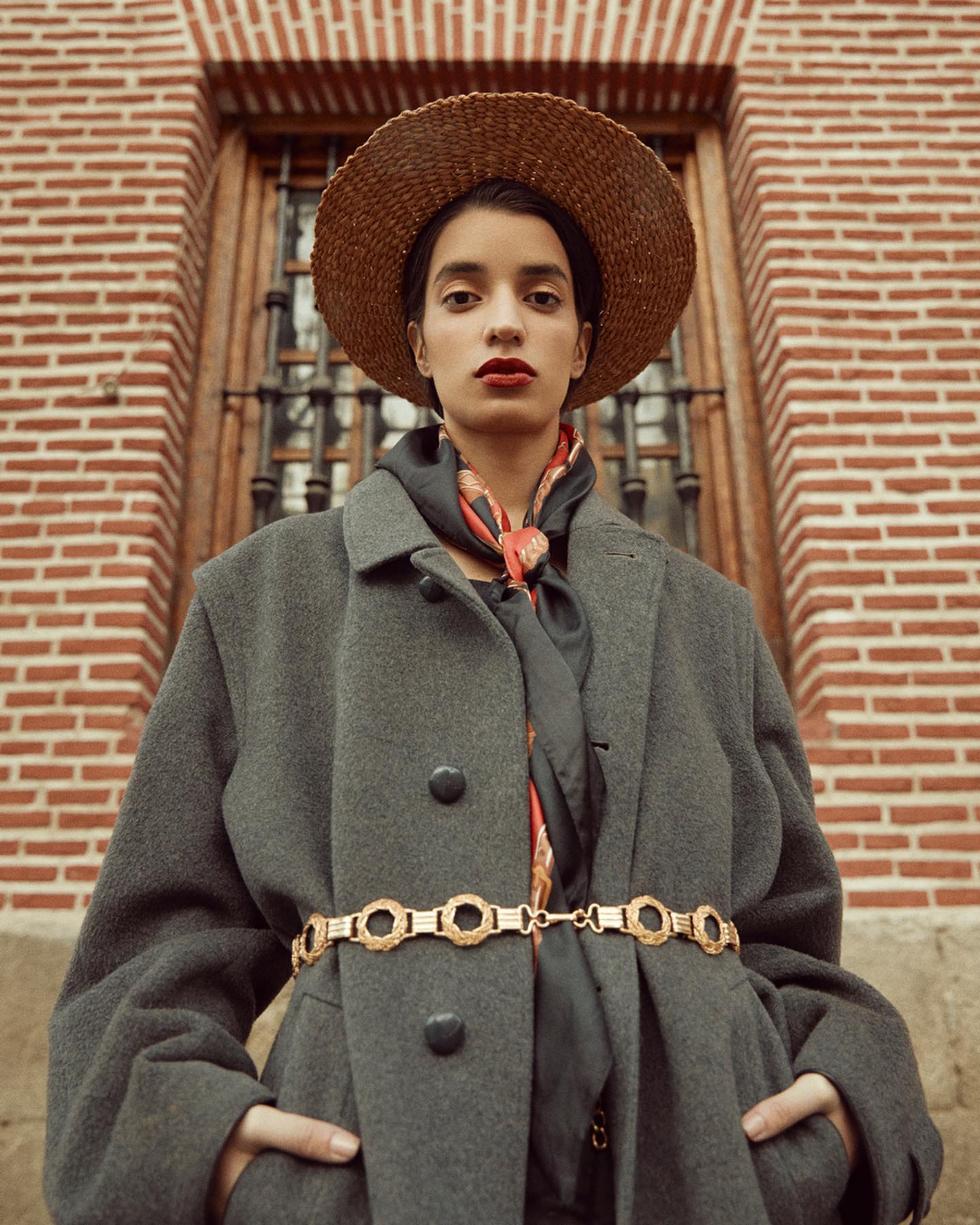 VICTORIA'S SHOPPING DAY — Look 2