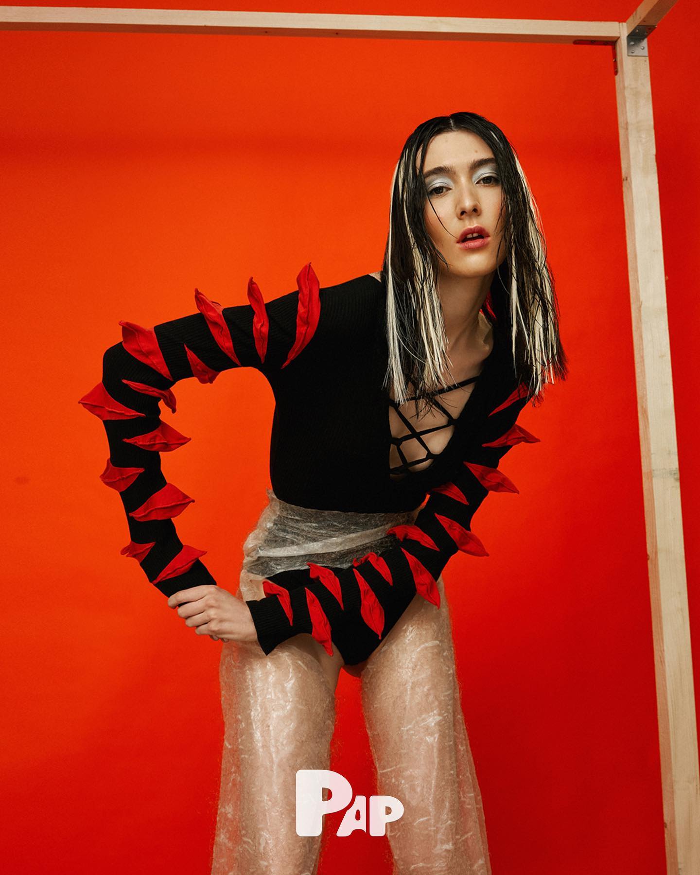 DE-STATIC — Look 4