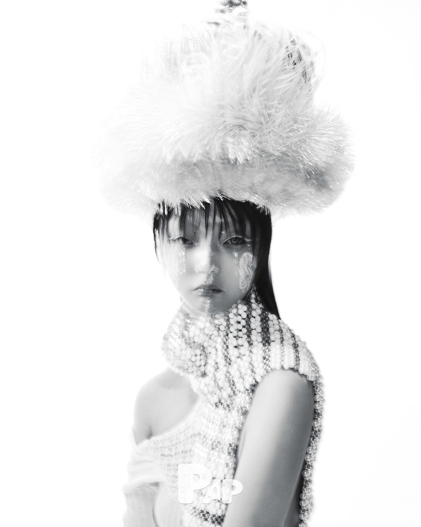 ETERNAL CARNIVAL — Look 4