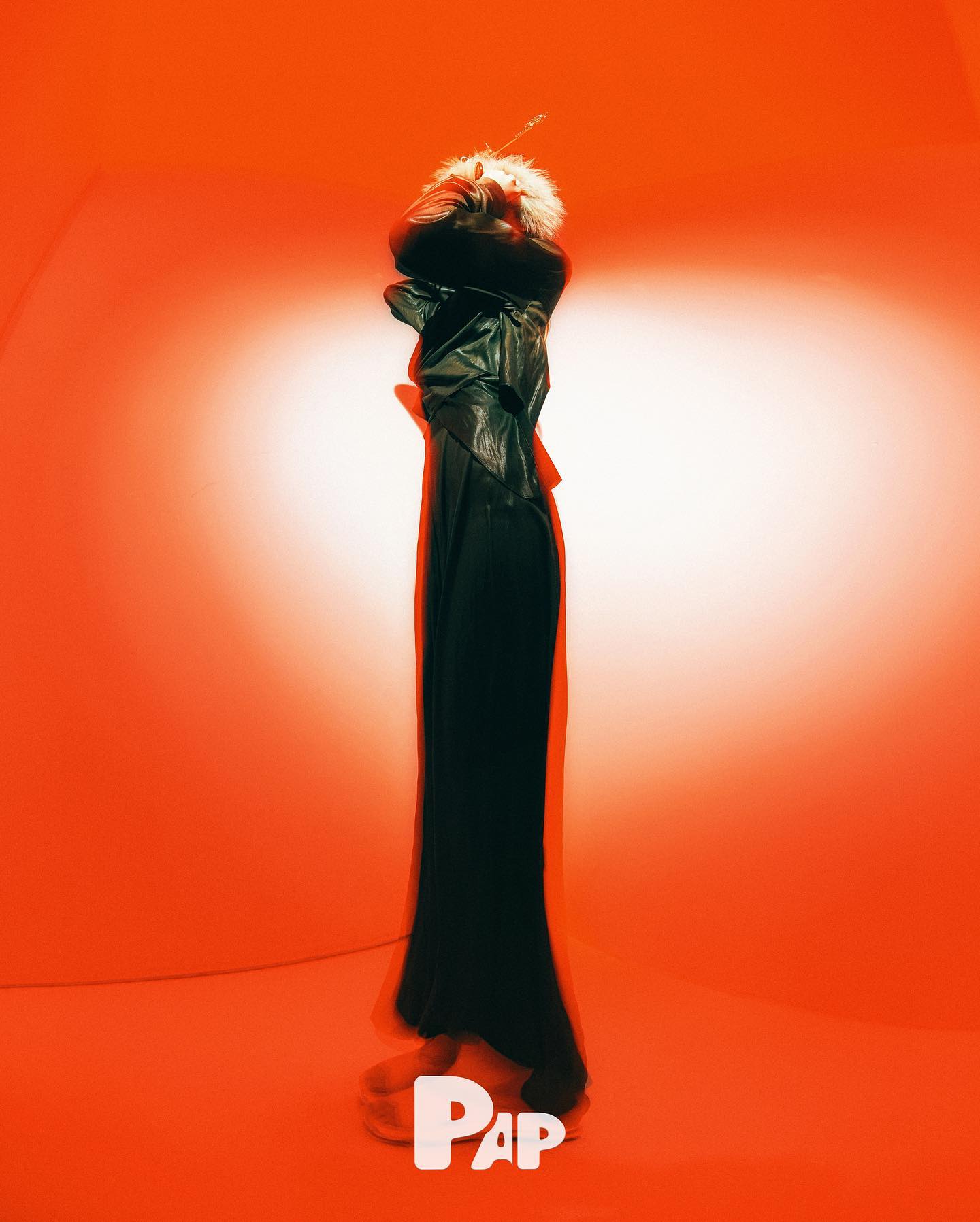 ETERNAL CARNIVAL — Look 9