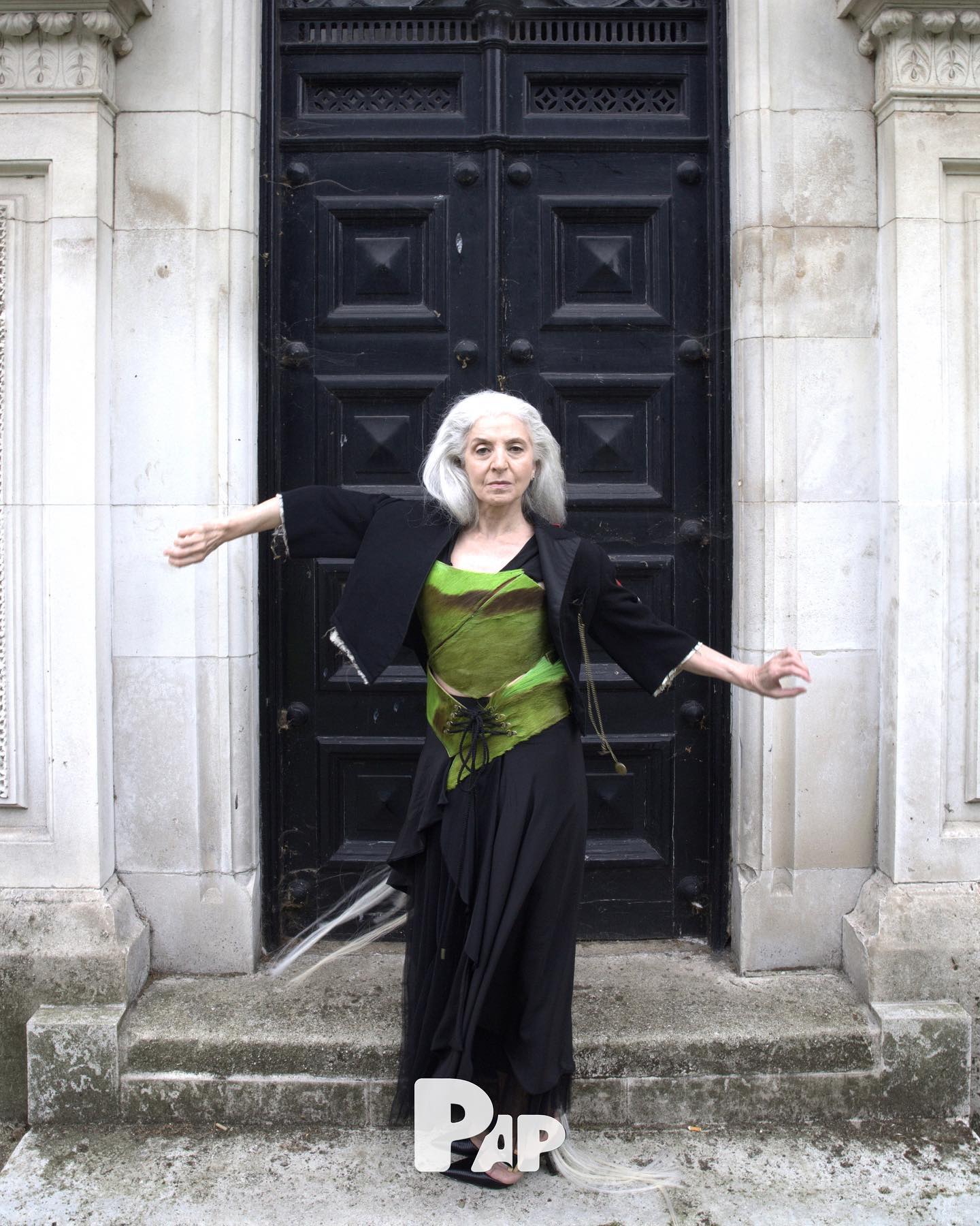 FAMILY BUSINESS A FASHION STORYLINE — Look 4