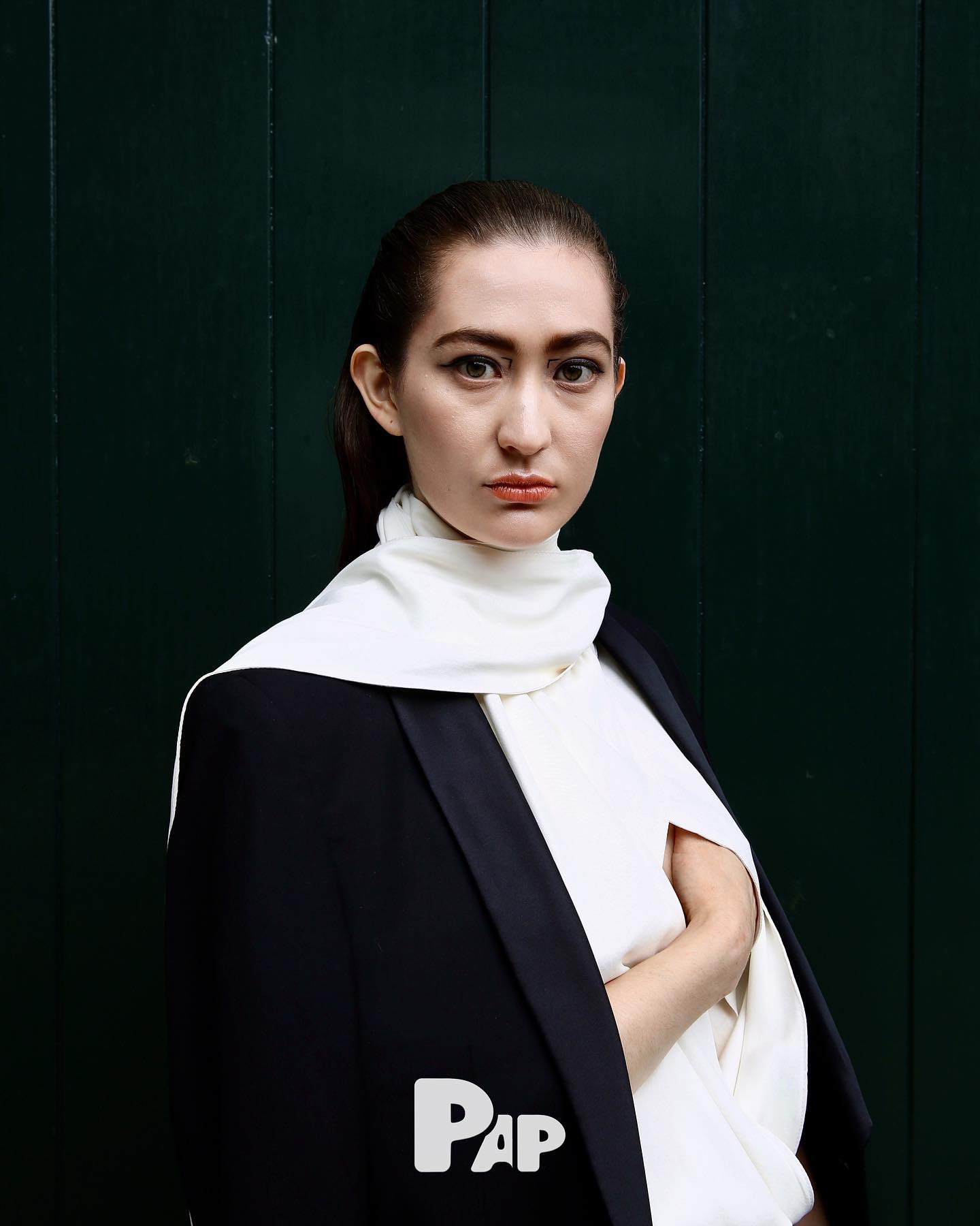 FAMILY BUSINESS A FASHION STORYLINE — Look 5