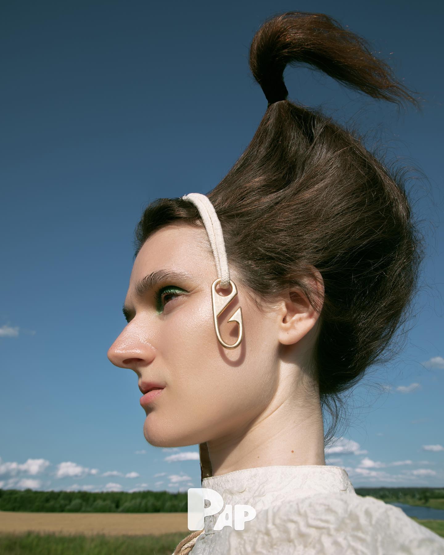 FISHER'S DAUGHTERS — Look 1