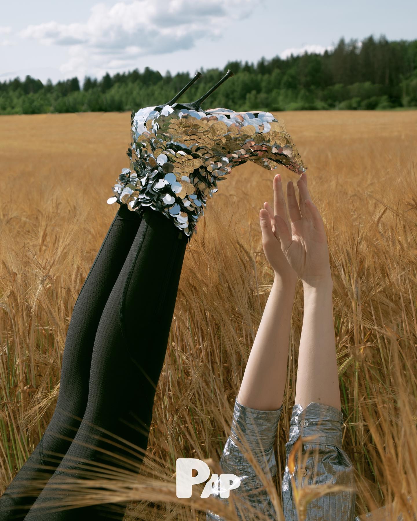 FISHER'S DAUGHTERS — Look 8