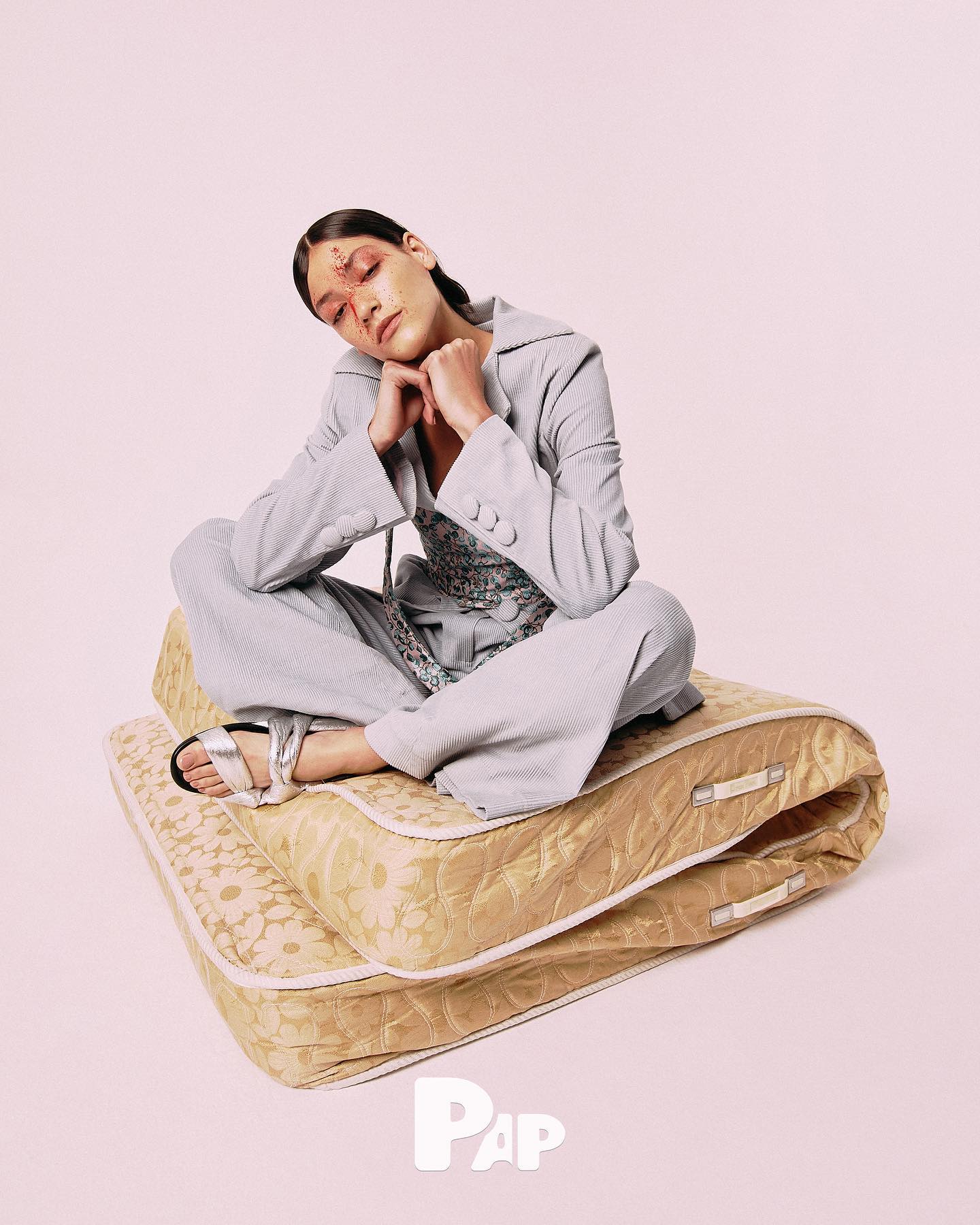 GOOD NIGHT — Look 5