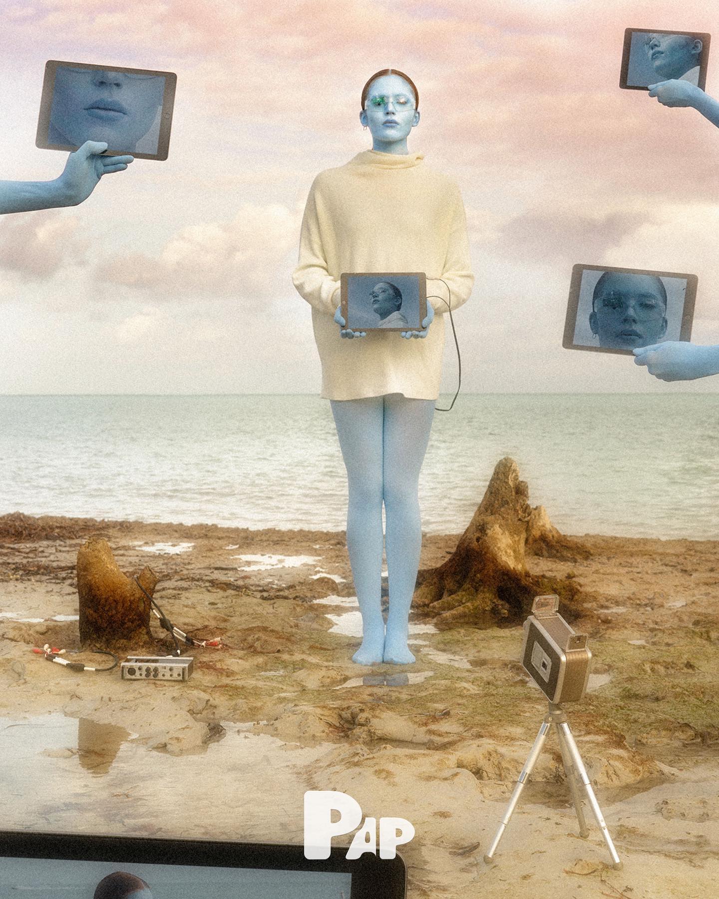 NOT ALONE — Look 5