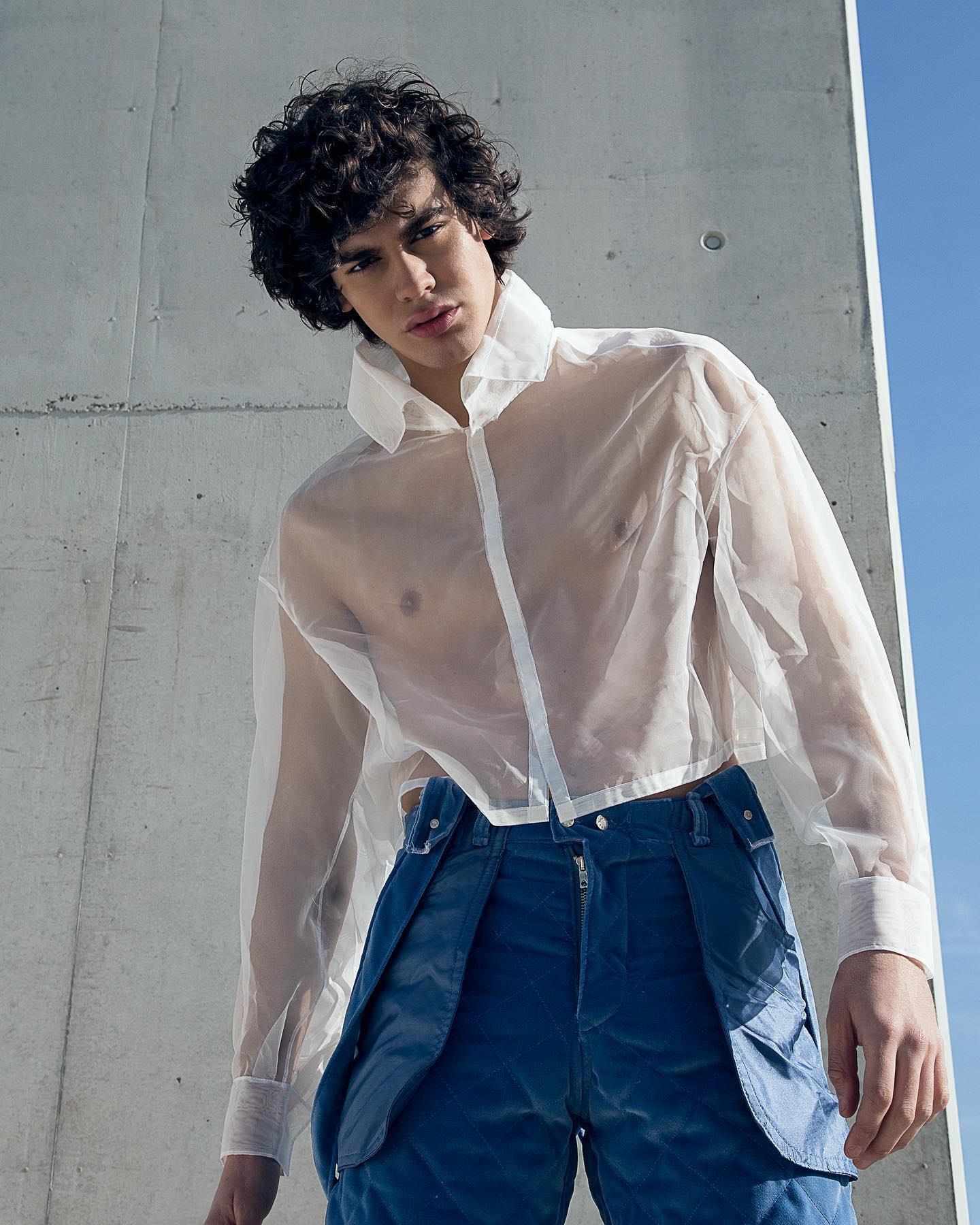 UNUSUAL SHAPE — Look 1
