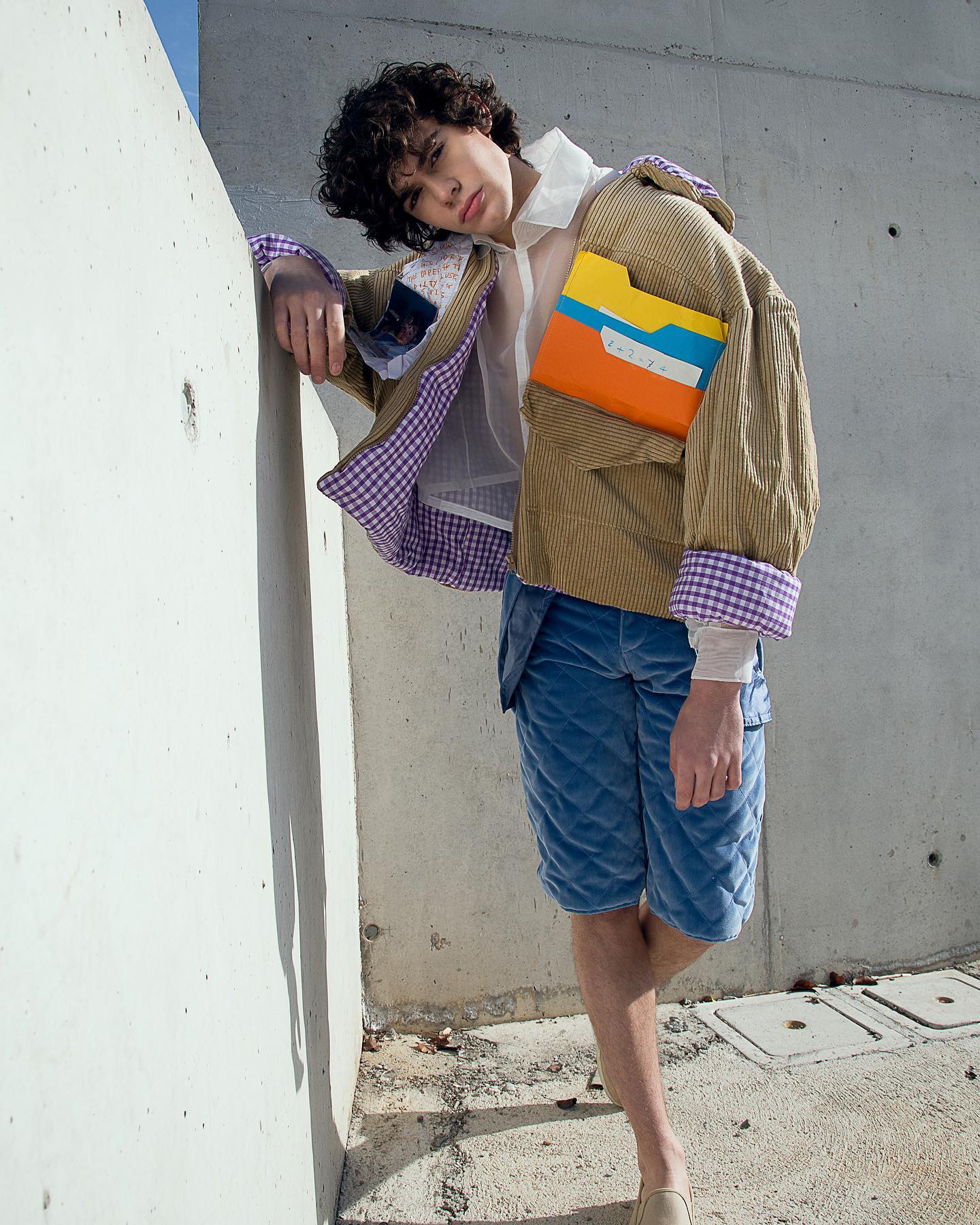 UNUSUAL SHAPE — Look 5