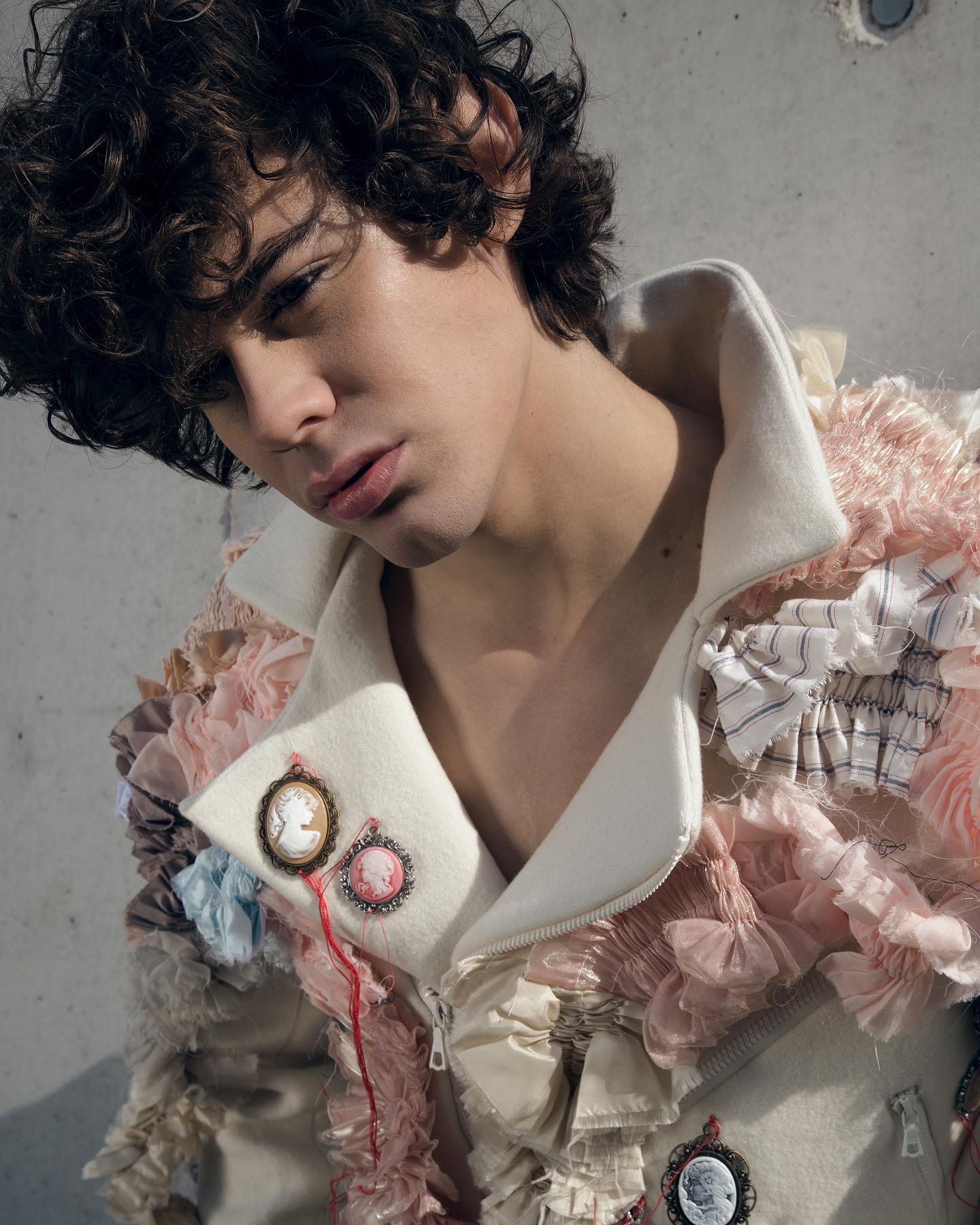UNUSUAL SHAPE — Look 9