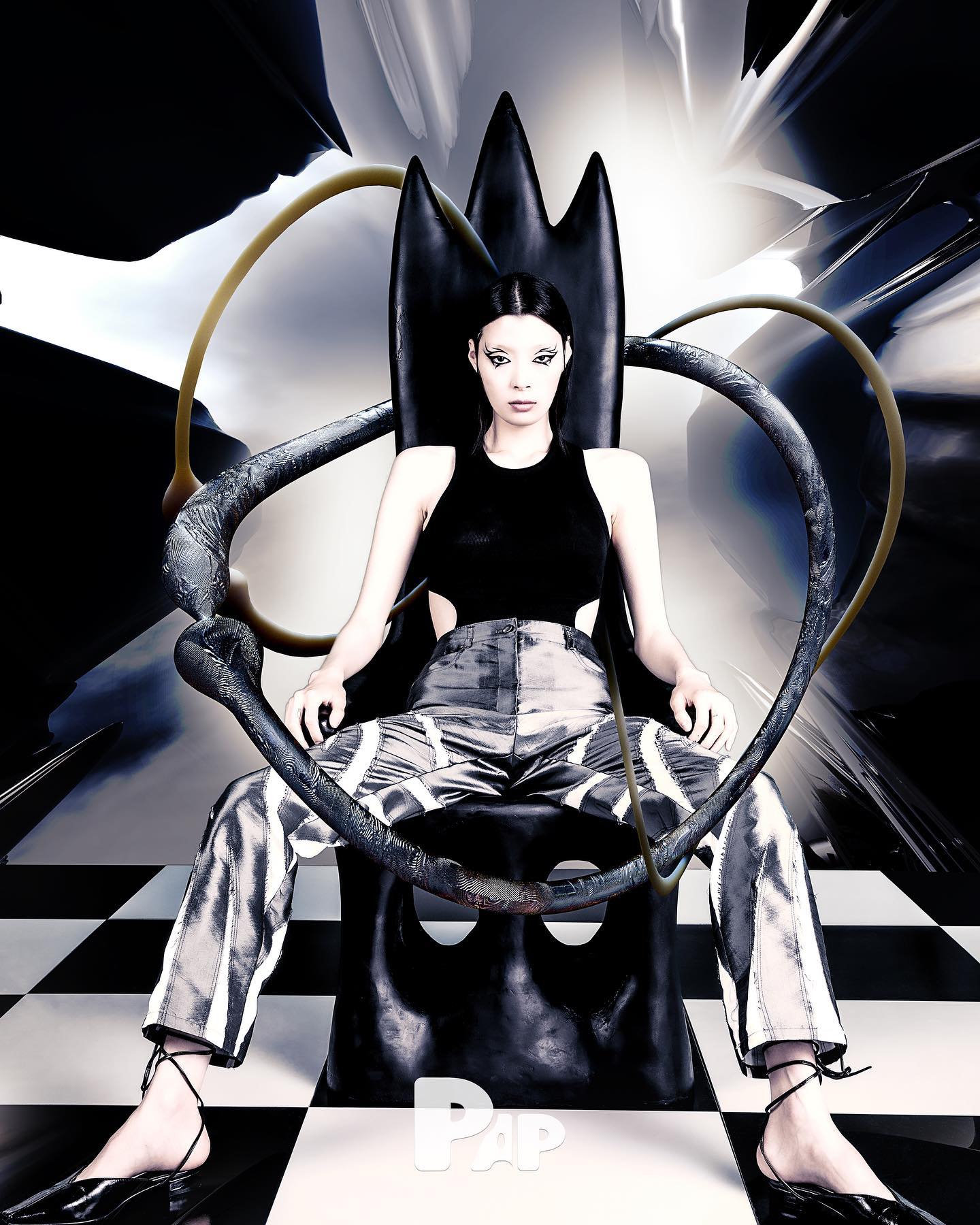 CHROME-COATED IDOLATRY — Look 2