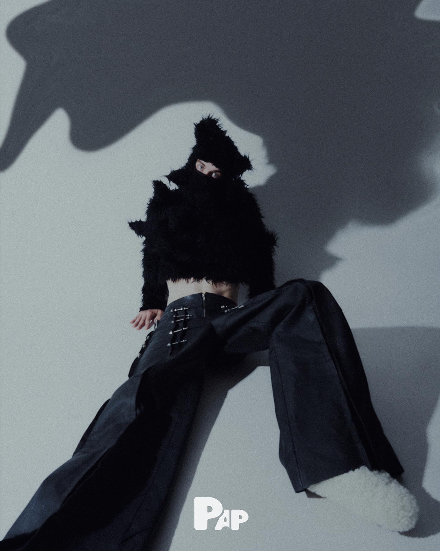 MIRROR IMAGE — Look 4