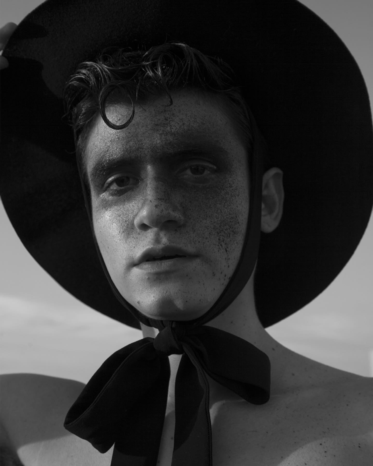 BOYS DON'T CRY — Look 10