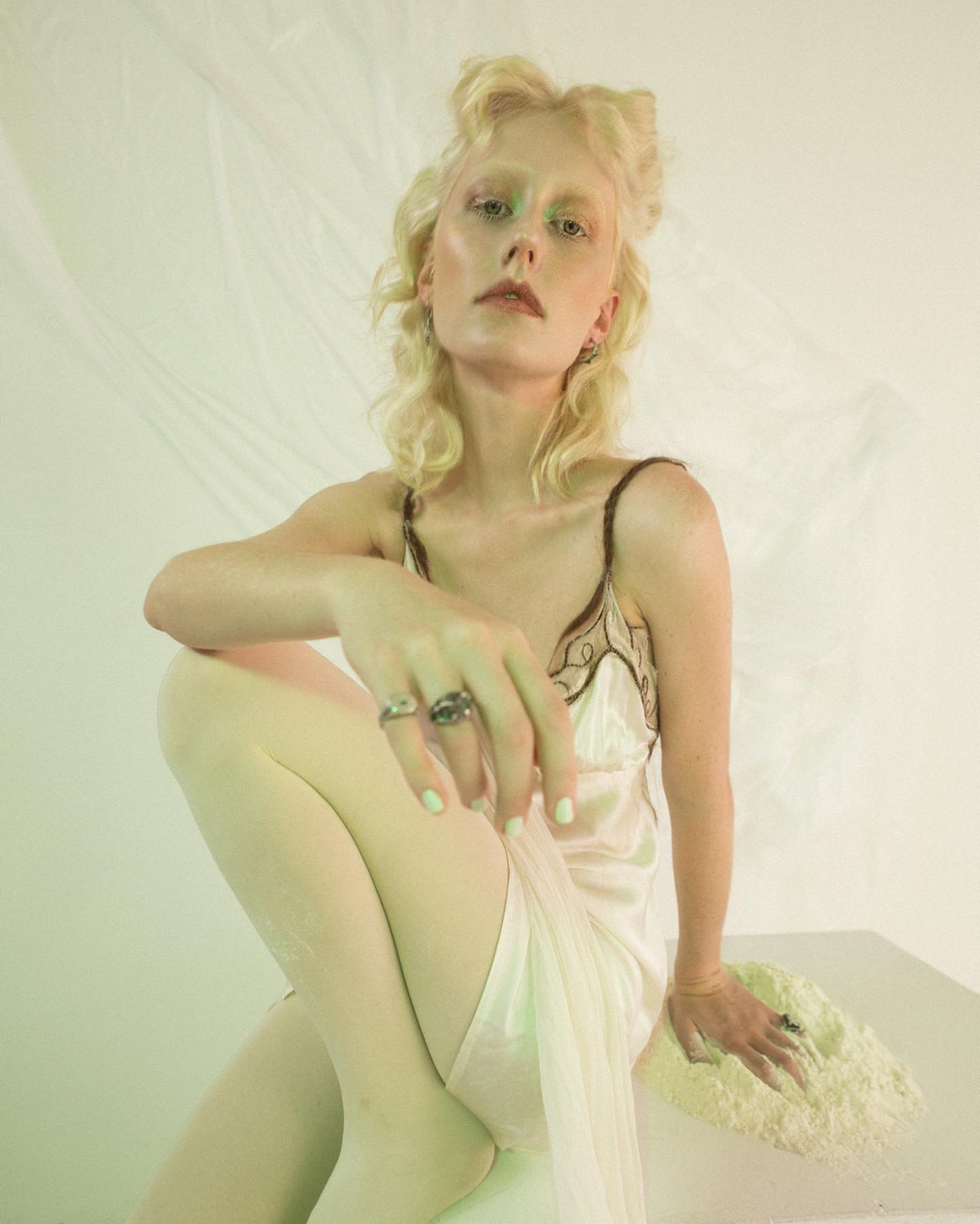INCENSE & PEPPERMINTS — Look 2
