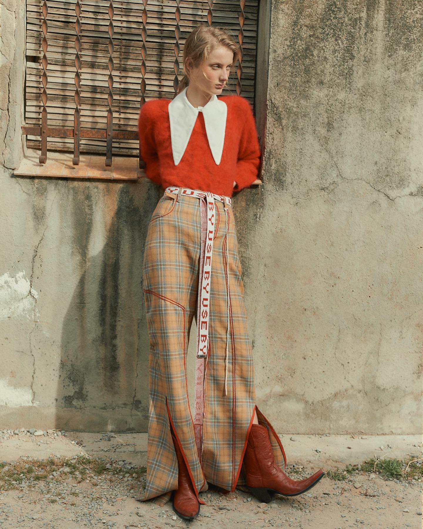 L'ETRANGER — Look 2