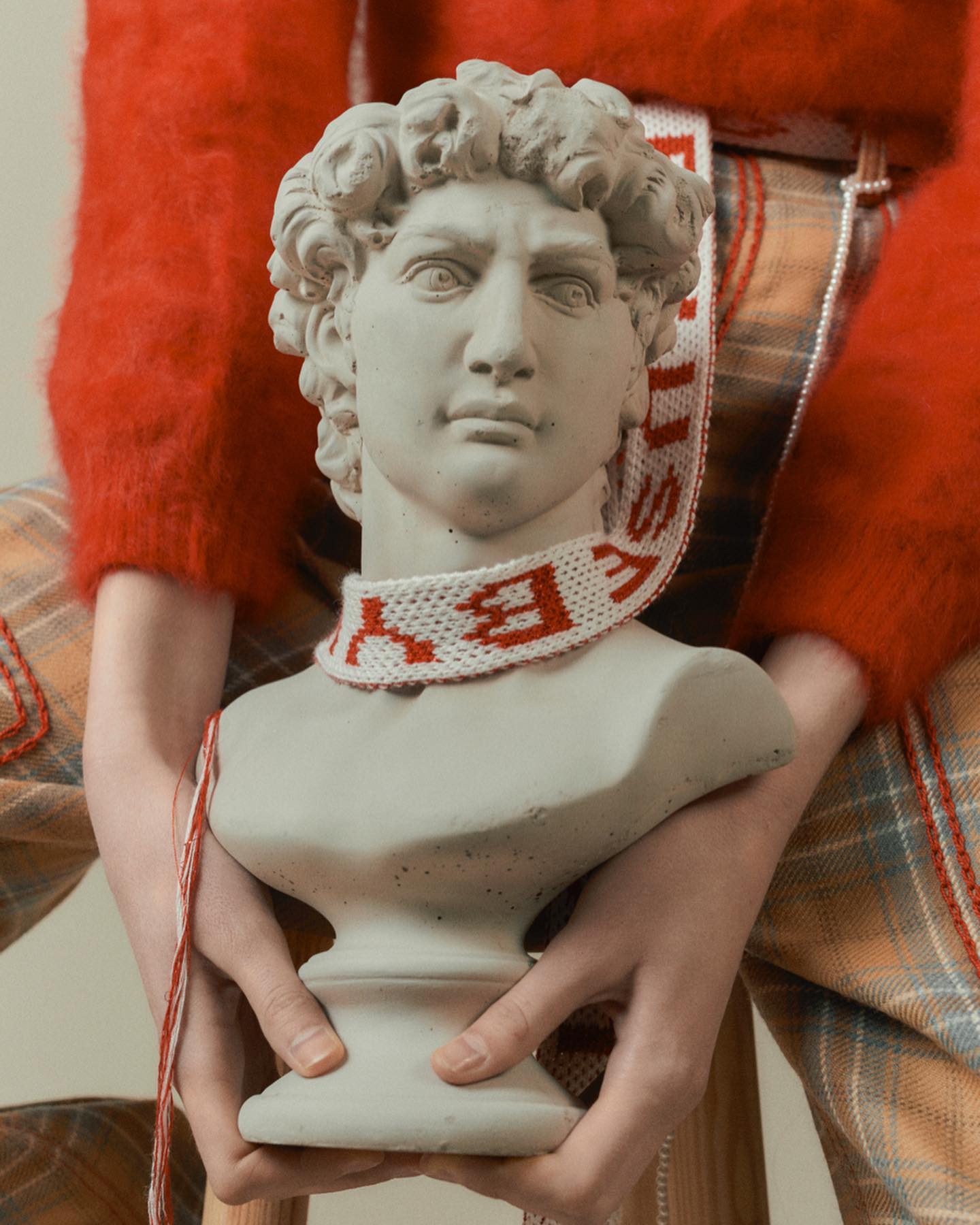 L'ETRANGER — Look 3