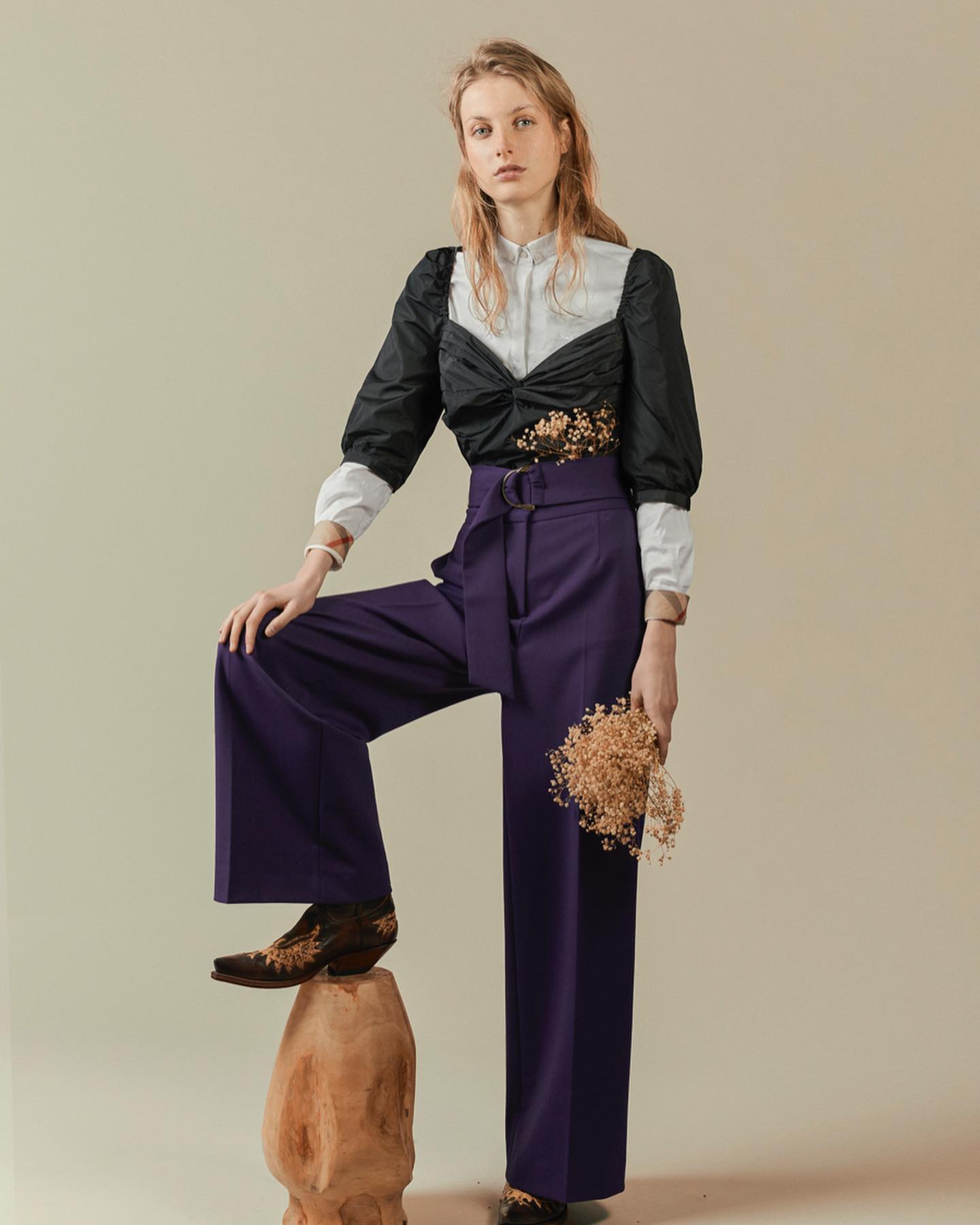L'ETRANGER — Look 6