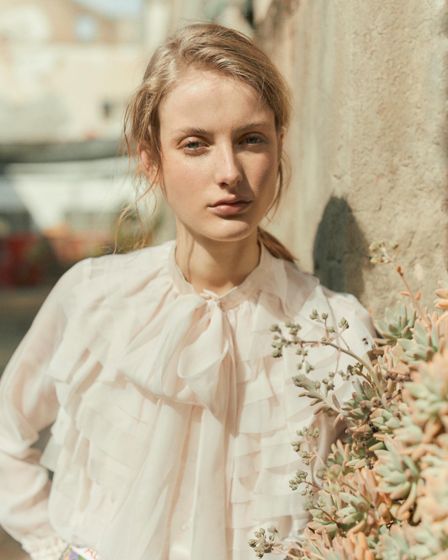 L'ETRANGER — Look 8