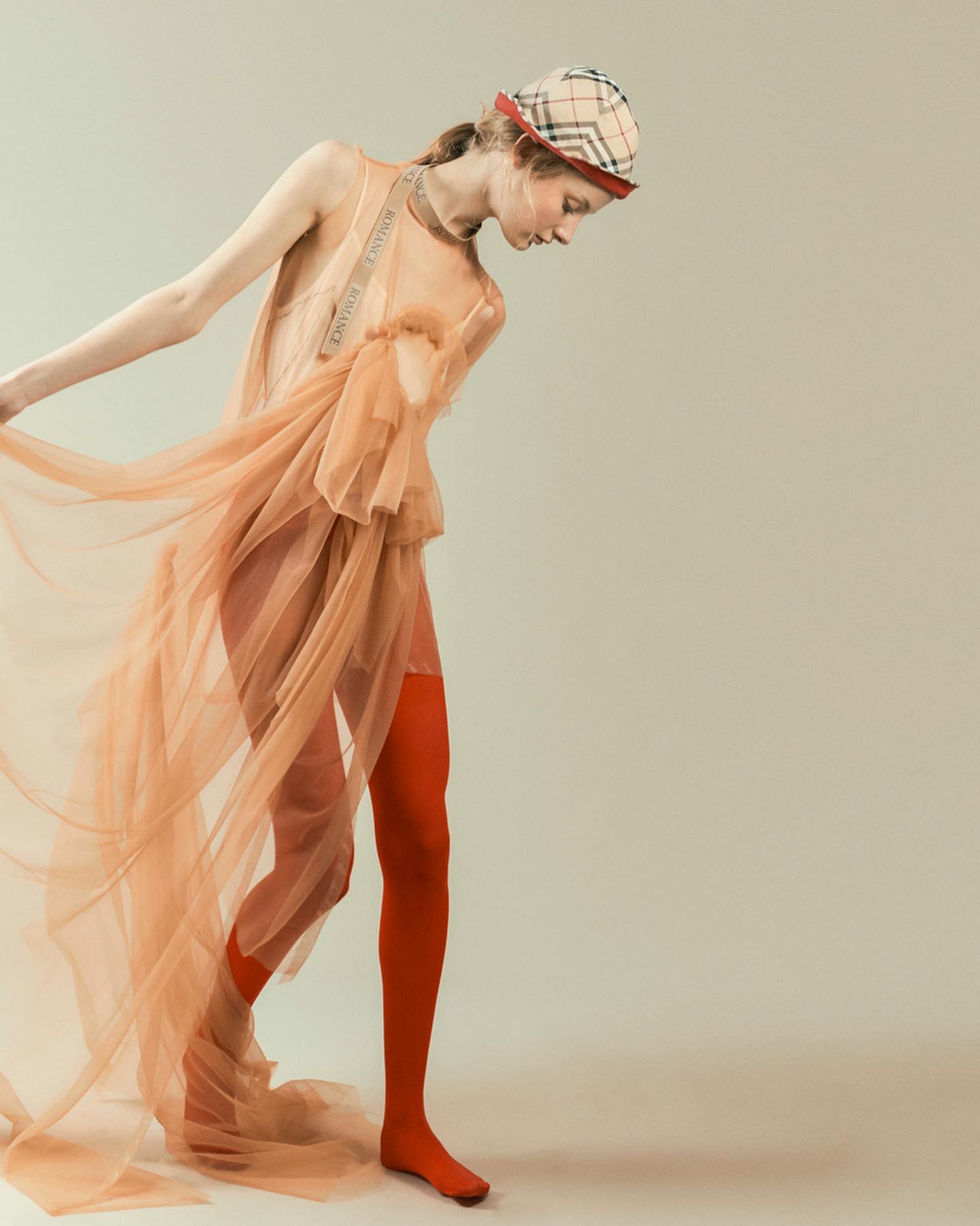 L'ETRANGER — Look 9