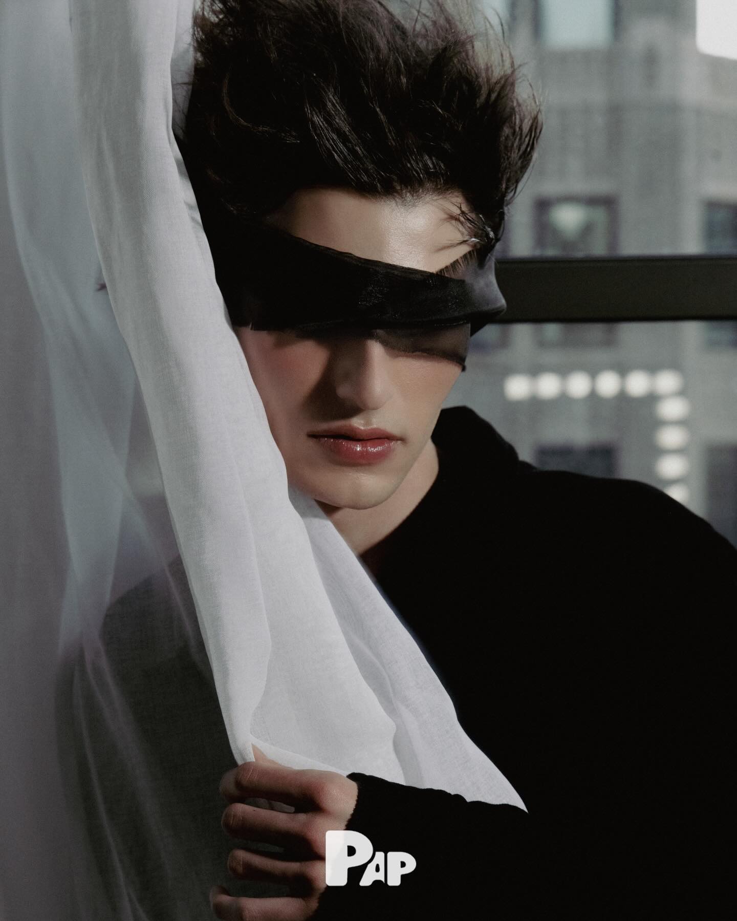 HEROES — Look 1