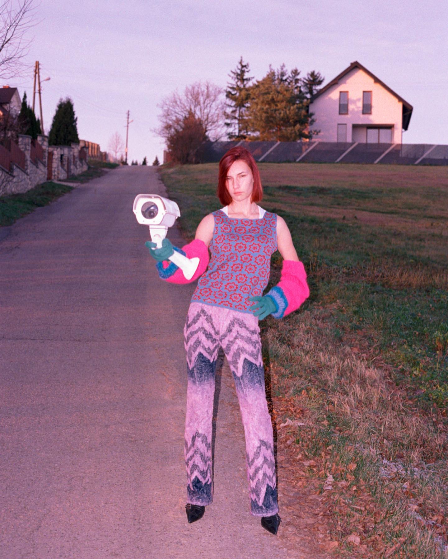 I AM A SPY YOU'RE A SPY — Look 8