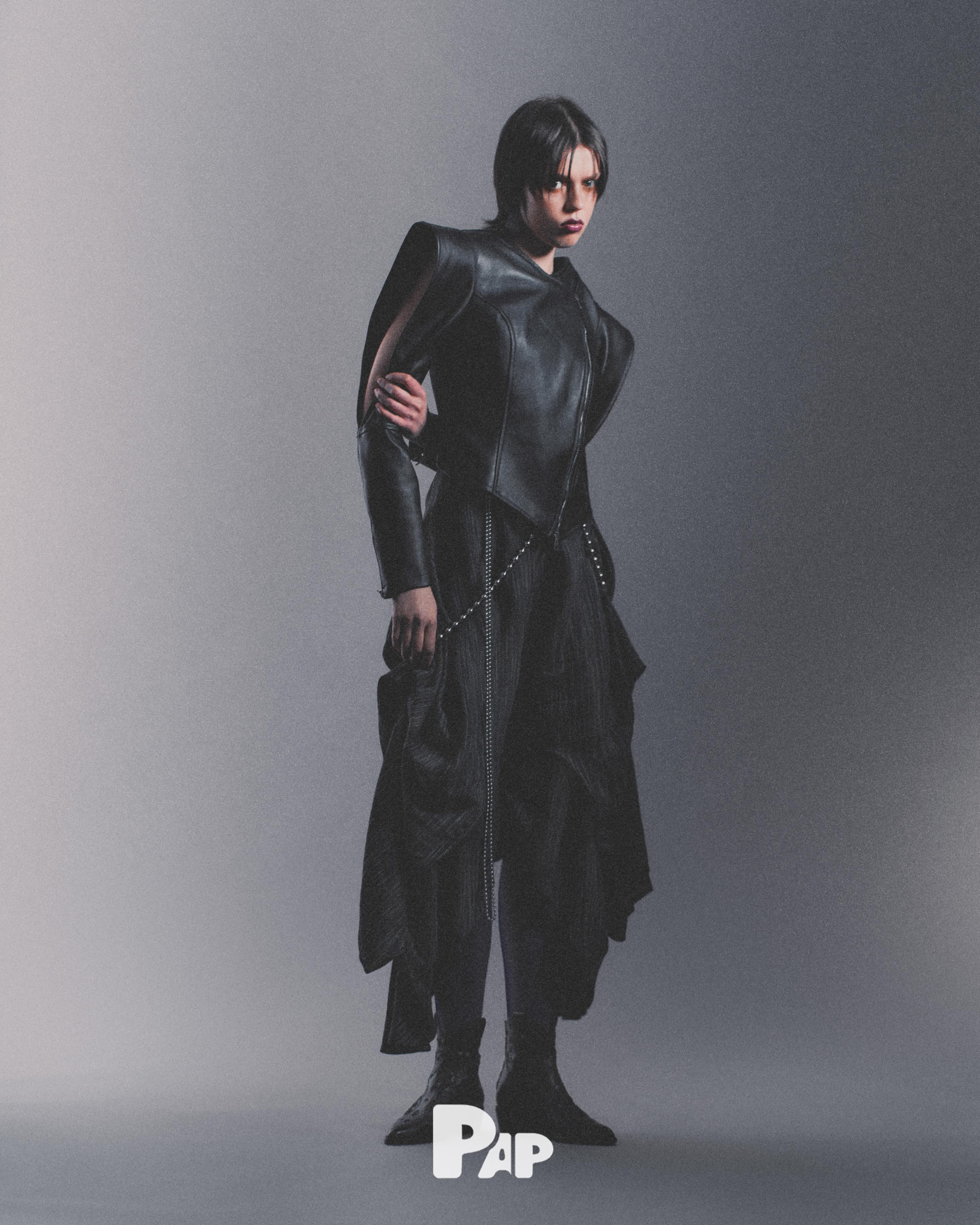 FEMME FATALE — Look 8